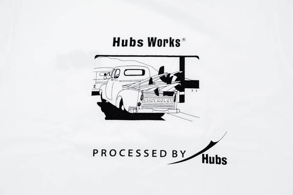 HUBS チェッカーフラッグロゴTシャツ